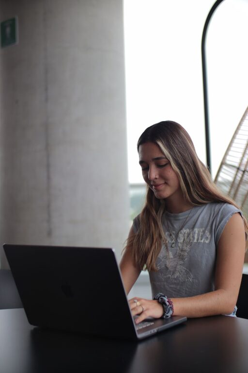 Introducción fácil a la banca en línea: pasos para manejar tus cuentas con confianza